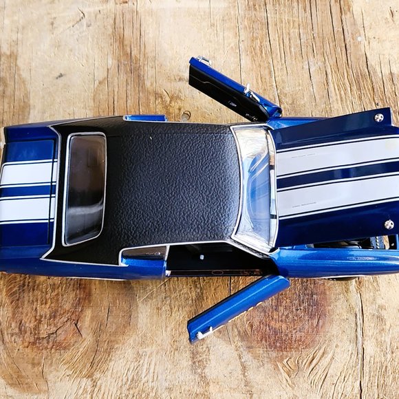 NAPA Other 97 Chevelle Ss 454 Ls6 124 Scale Die Cast Bank Replica